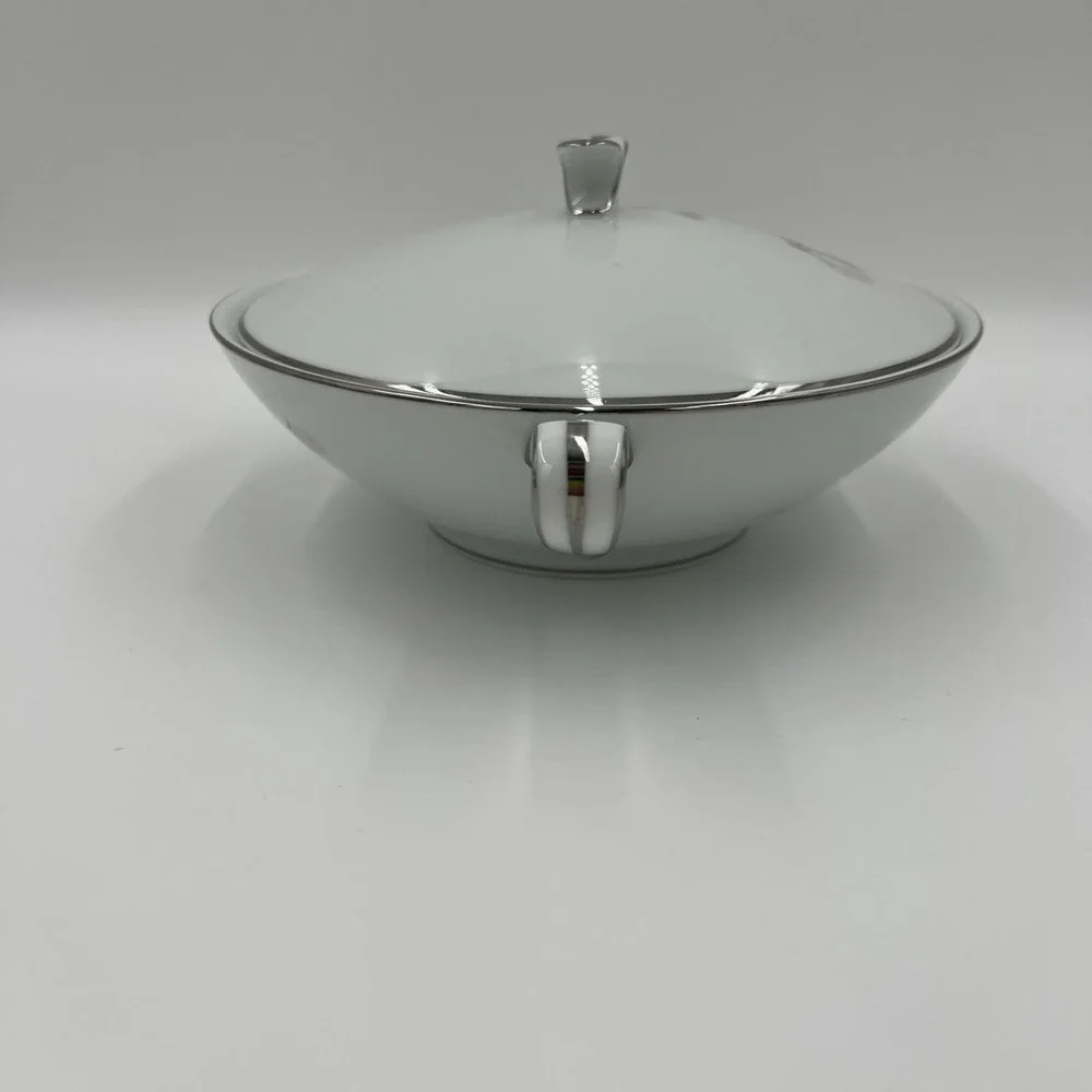 Noritake Melrose 6002 Round Covered Vegetable Bowl Gray Rose Platinum Trim Japan